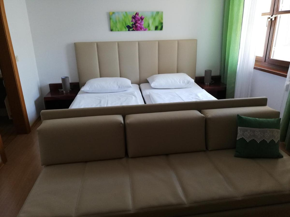 Winzerhof Michael Gartner Bed & Breakfast Illmitz Bagian luar foto